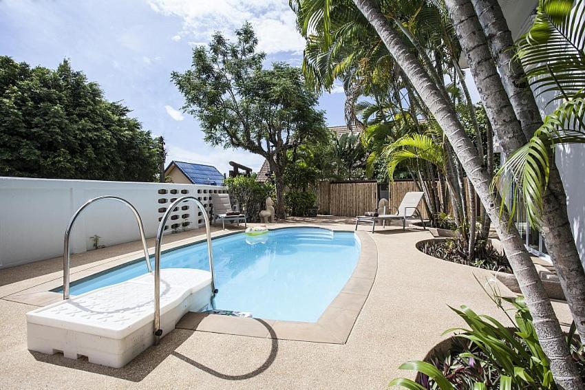 Villa Jungle 2 Bedrooms Kamala Beach Exteriör bild